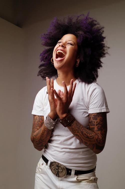 woman-singing
