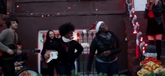 Taystee and Crazy Eyes Made You a Christmas Video