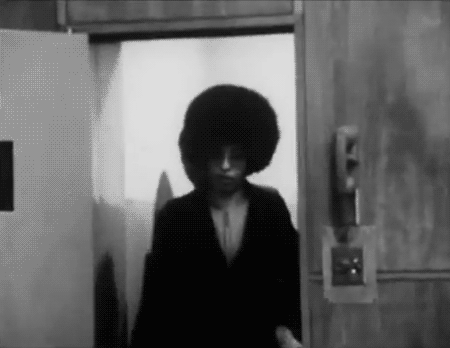 via theblacklesbiancorner.tumblr.com